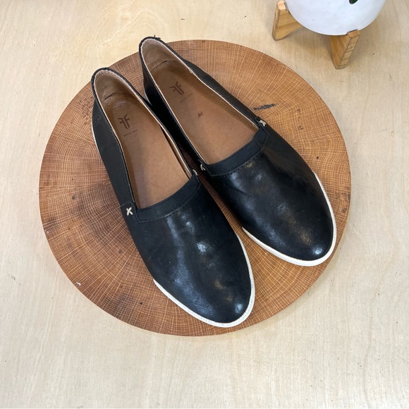 Frye | Melanie Black leather Slip-On Flats Size 7 - Picture 4 of 15